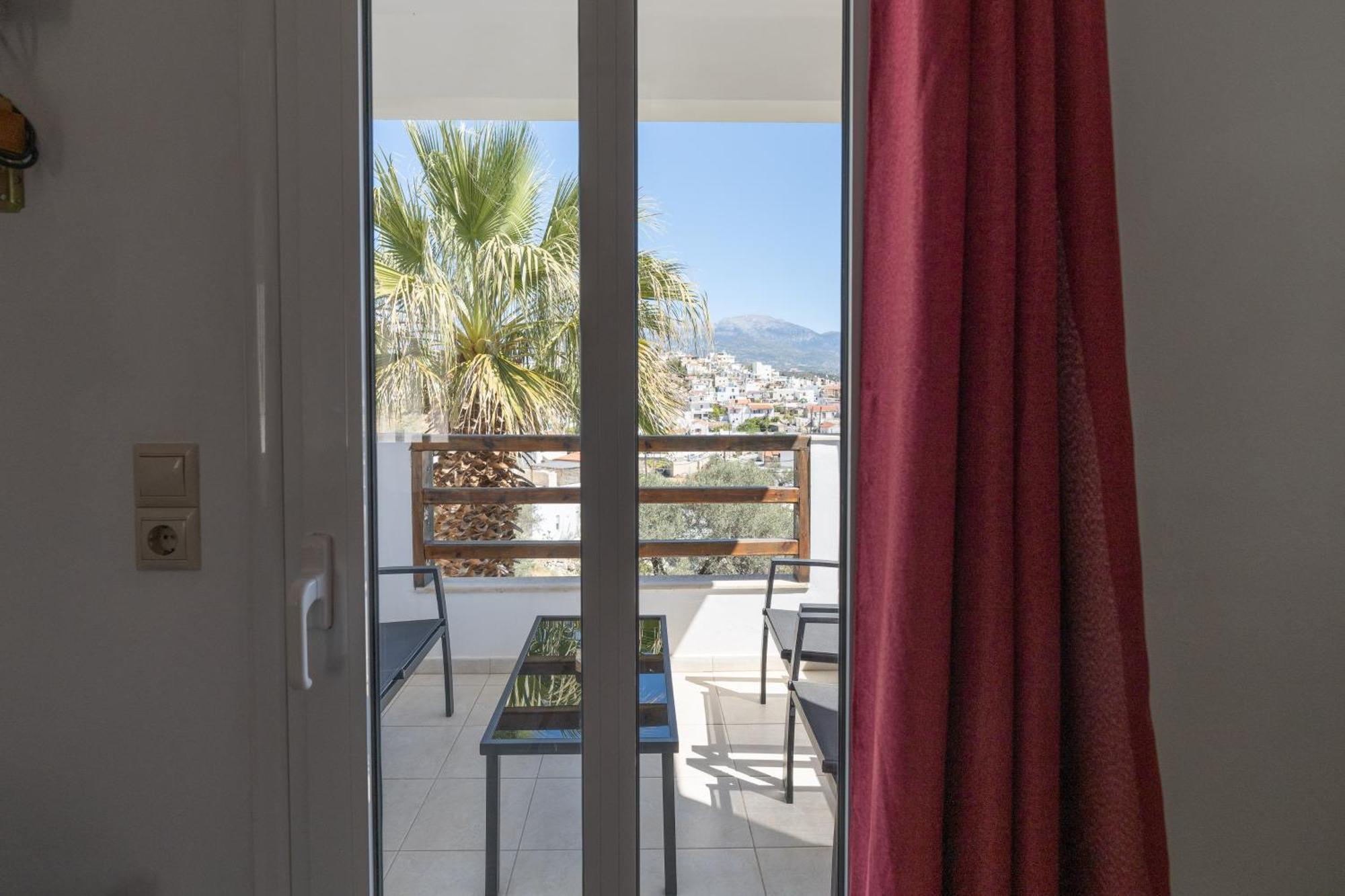 Korfes Apartments Kamilari Bagian luar foto
