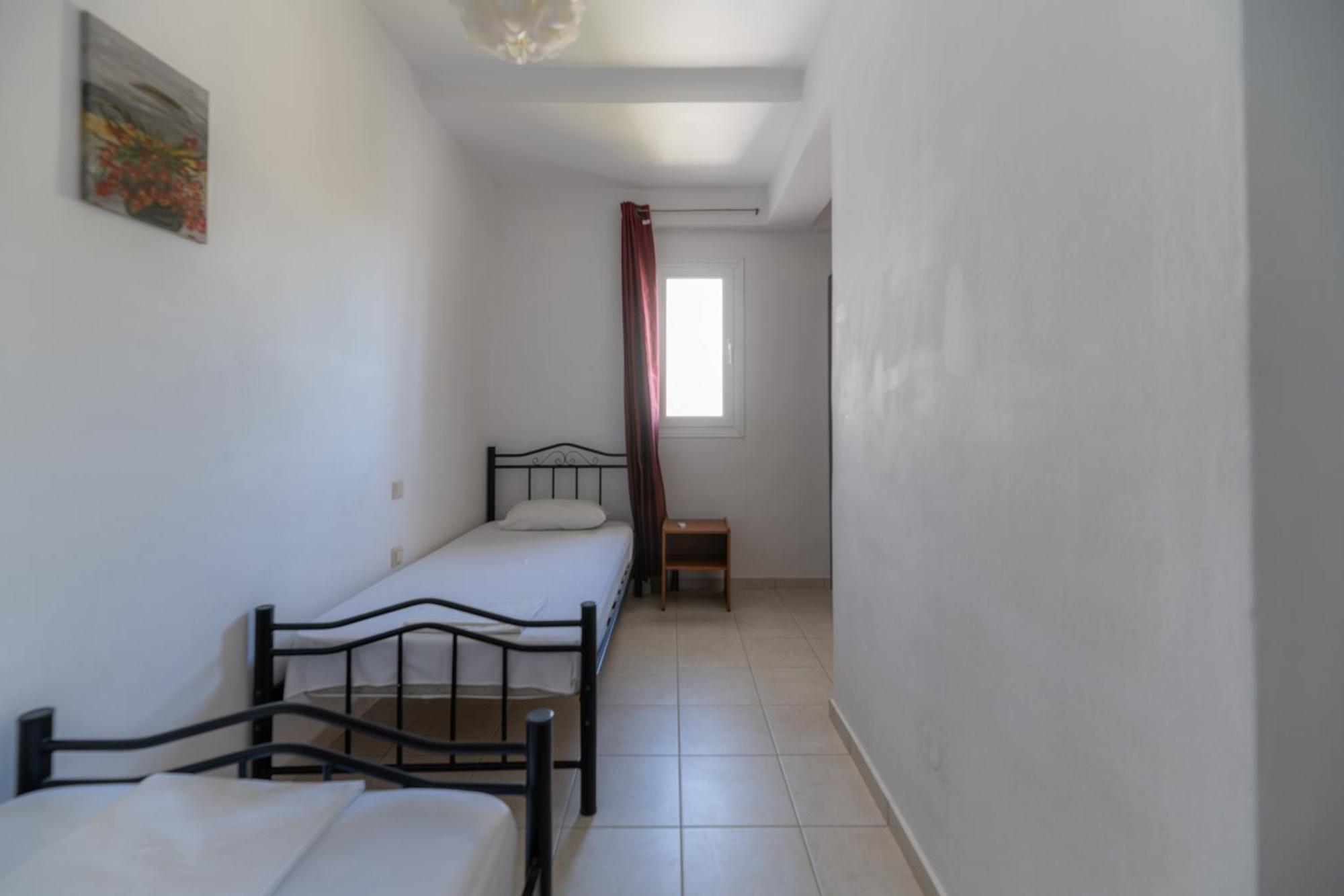 Korfes Apartments Kamilari Bagian luar foto